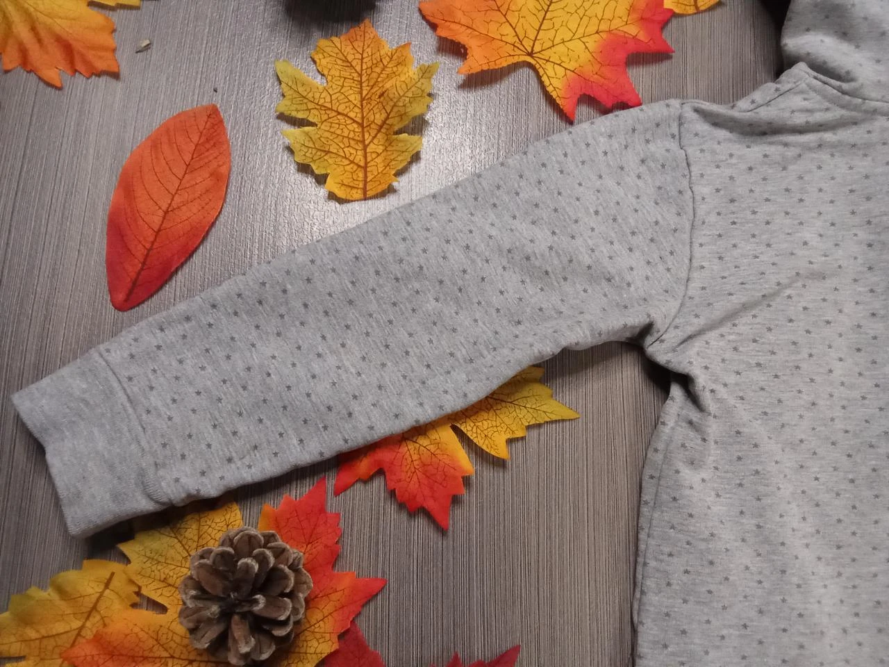 Bonita chaqueta gris con capucha Lili Rose 4 años – photo 14